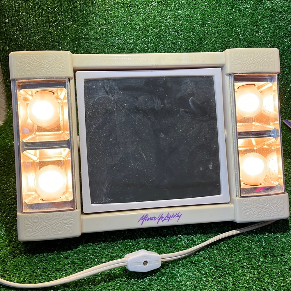 Vintage Jet Set Mirror Go Lightly 1960’s WORKS!!